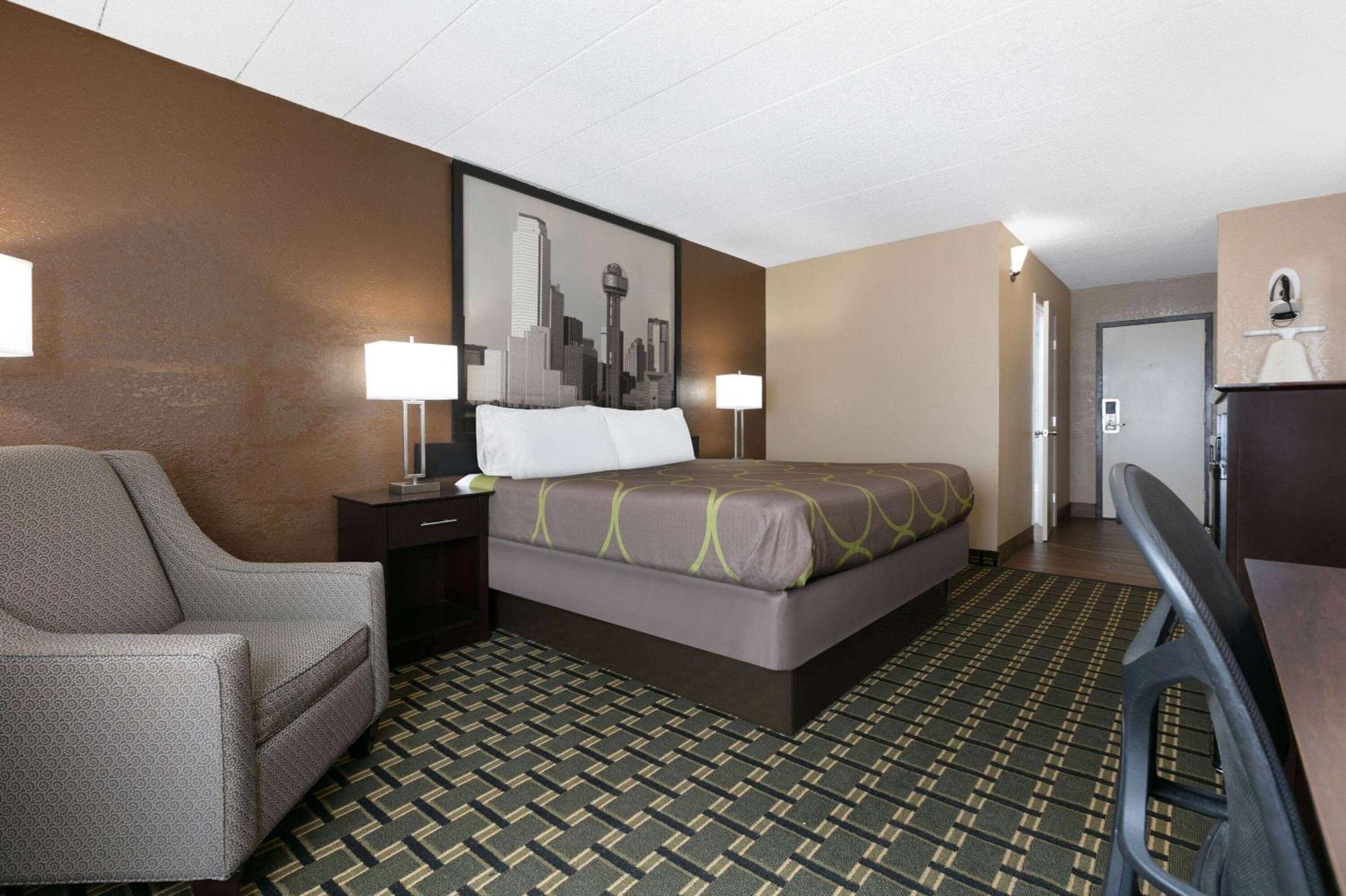 Motel Super 8 By Wyndham Grand Prairie North Extérieur photo