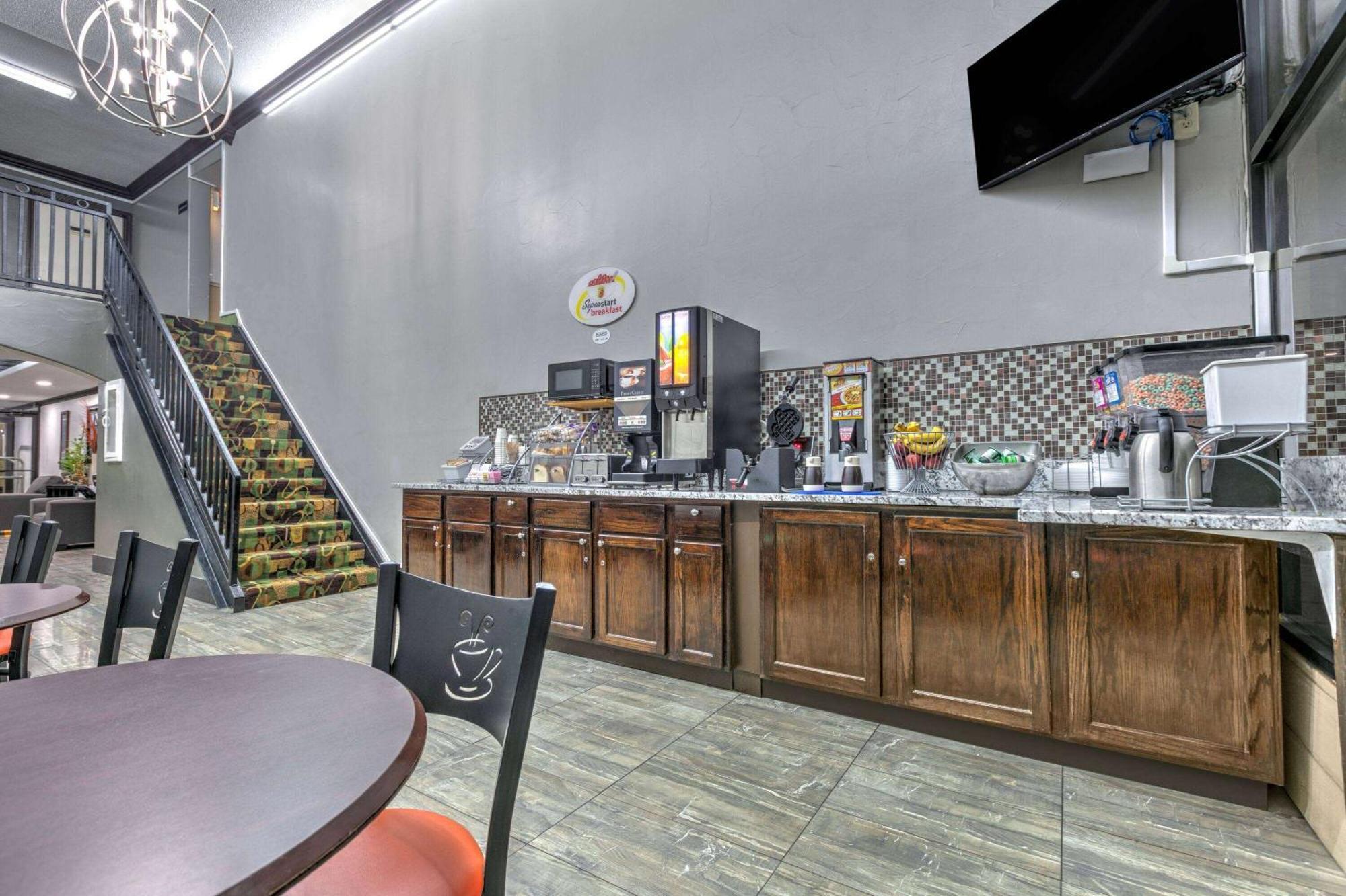 Motel Super 8 By Wyndham Grand Prairie North Extérieur photo