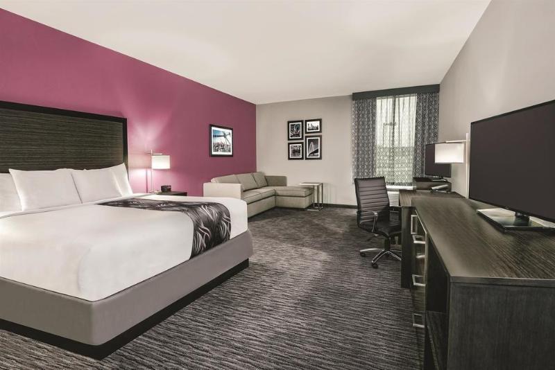 Motel Super 8 By Wyndham Grand Prairie North Extérieur photo